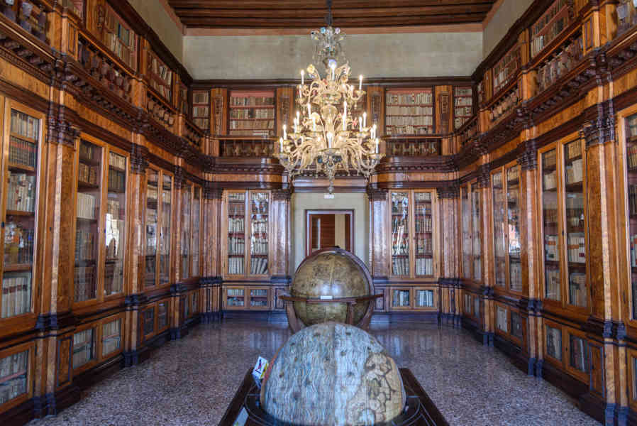 Italia - Venecia 196 - museo Arqueológico Nacional de Venecia.jpg
